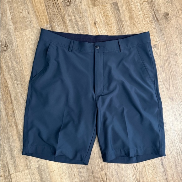 Greg Norman Golf Shorts - Picture 1 of 6